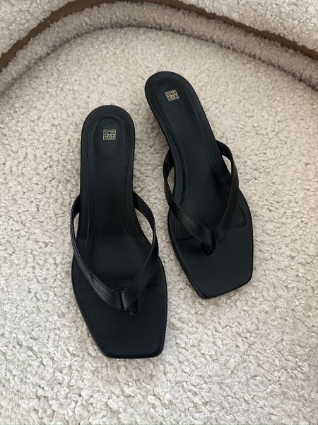 Love these sleek heeled sandals for spring/summer. Fit tts 

#LTKstyletip #LTKshoecrush