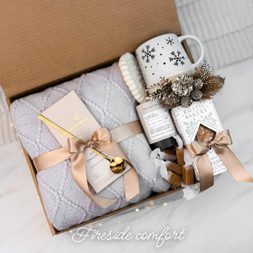 Christmas Gift Box, Cozy Care Package for Her, Holiday Gift for Family, New Year Gift Idea, Birth... | Etsy (US)