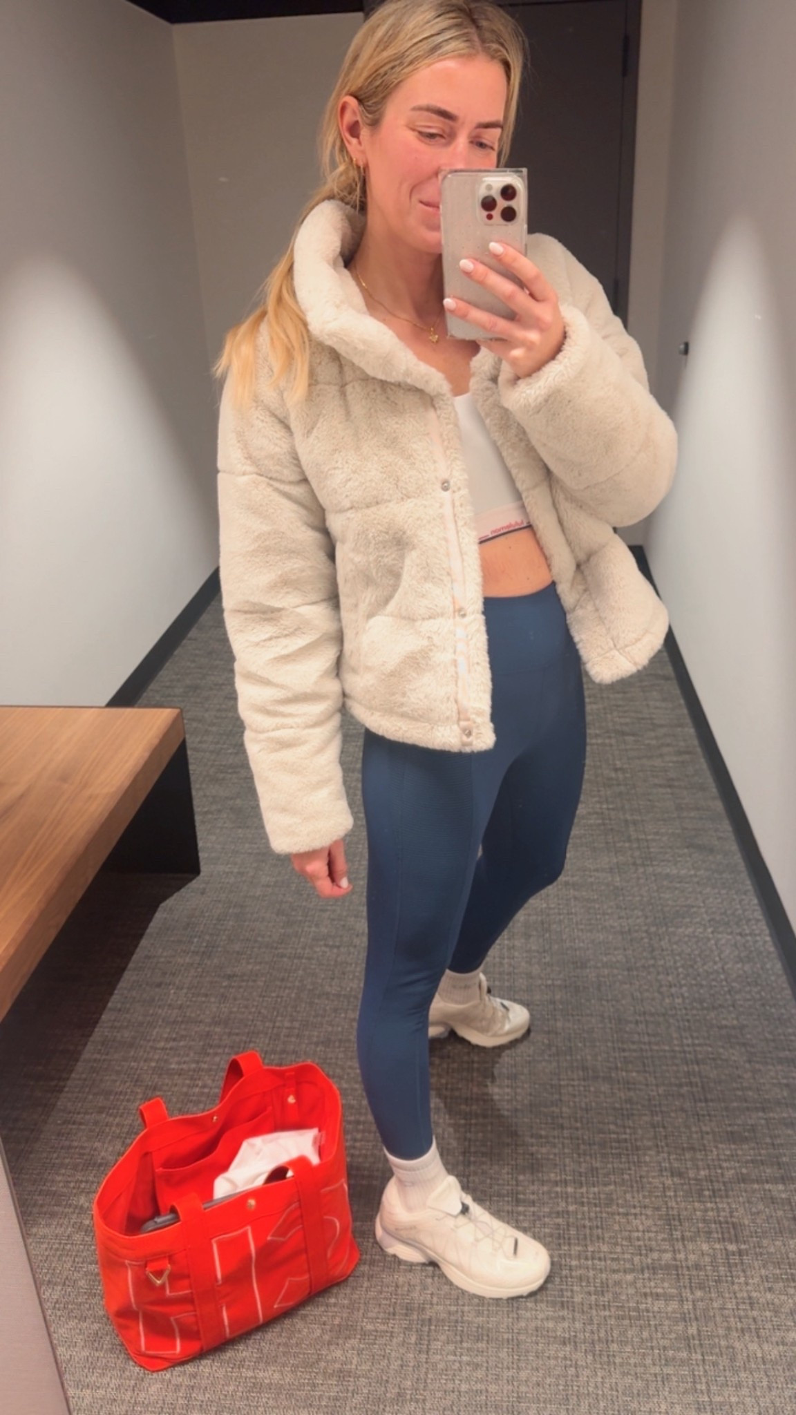 Workout fit check 
Love this bag it’s the perfect size for the gym or travel!

#LTKActive #LTKfitnessgoals