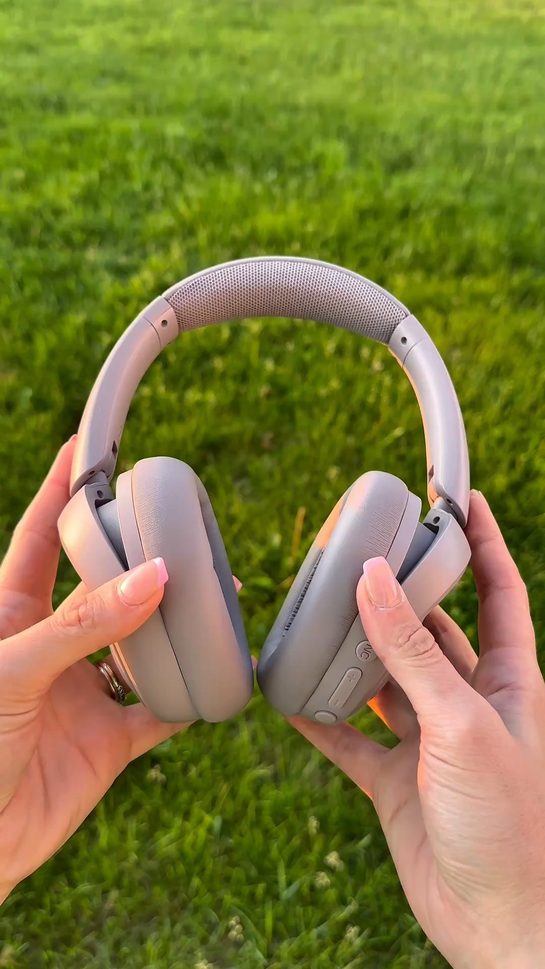Noise-canceling comfort for every playlist 🎶 My favorite over-ear headphones for daily use.
#LTKTech #LTKFinds #LTKGiftGuide


#LTKActive #LTKFindsUnder100 #LTKGiftGuide