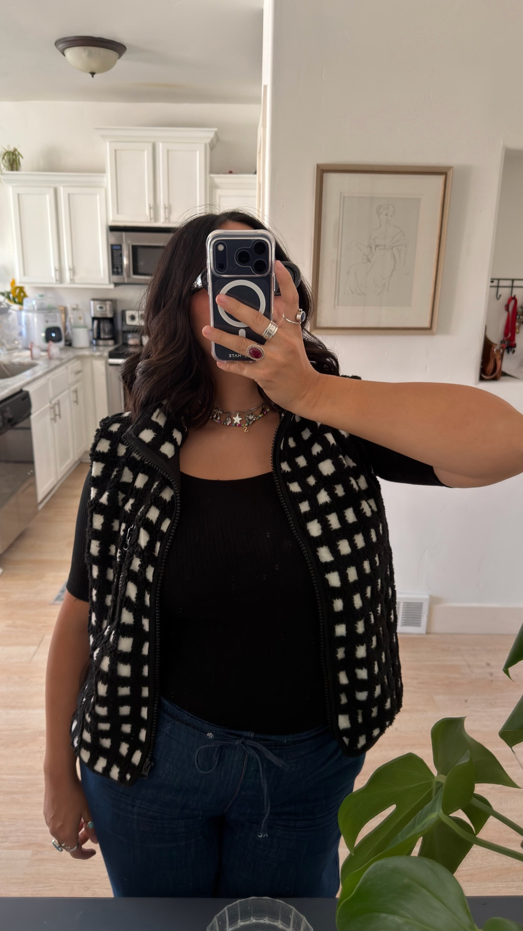 tried to created an entire outfit around this black checked vest from amazon! also i’m obsessed with these new balance 530 tennis shoes. the black shirt isn’t the exact one I have but very similar!