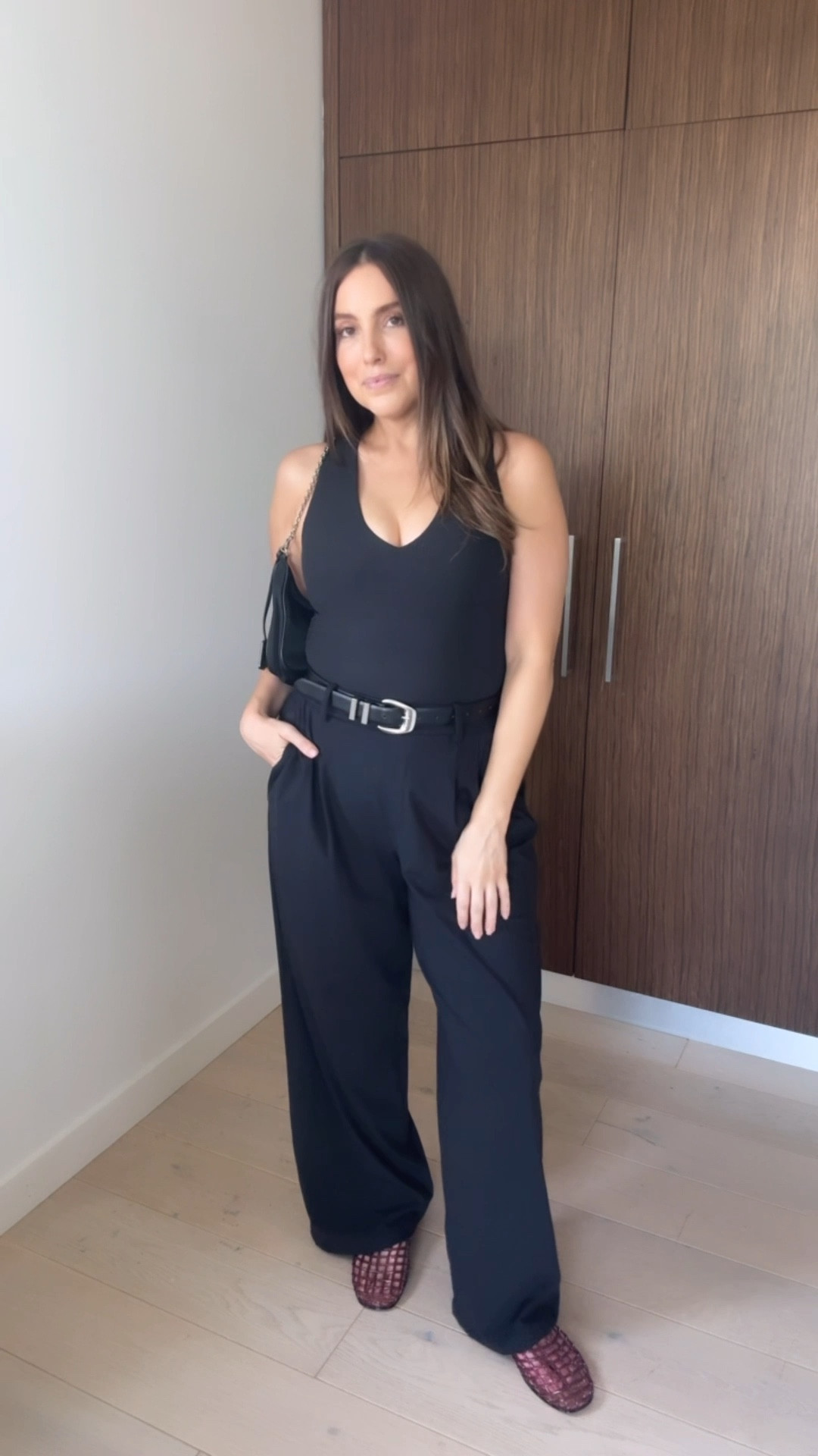 I used the ‘333’ method to create a versatile casual wardrobe using 3 tops, 3 bottoms and 3 outerwear pieces. 

All items are from lululemon 

Tee size Large
Tank size 8 (12AU) 
Pants size Large 

#LTKaustralia #LTKspring #LTKstyletip
