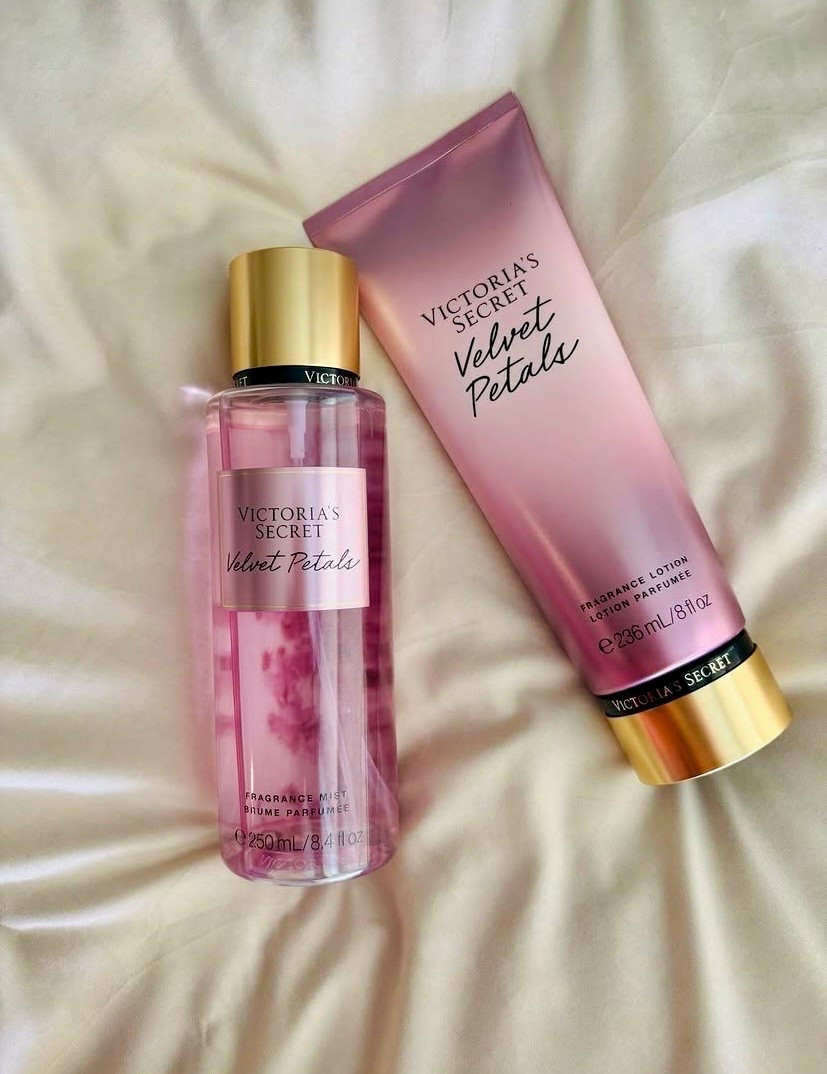 Simply feminine + add that scent of soft sophistication  🤍
@victoriassecret

#LTKgrwm #LTKdayinmylife #LTKBeauty