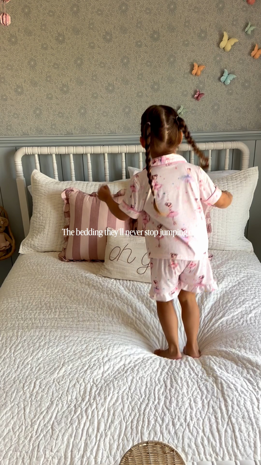 Cozy starts with beautiful bedding. ☁️🤍 We’ve been loving these incredibly soft sheets and quilt from @onequince. The quilt is lightweight for summer and perfect for layering through every season.

Use my code INFG-26LITTLEHEARTFELTHOME10 for 10% off your first Quince order. 🤍

#QuincePartner

#LTKcanada #LTKhome