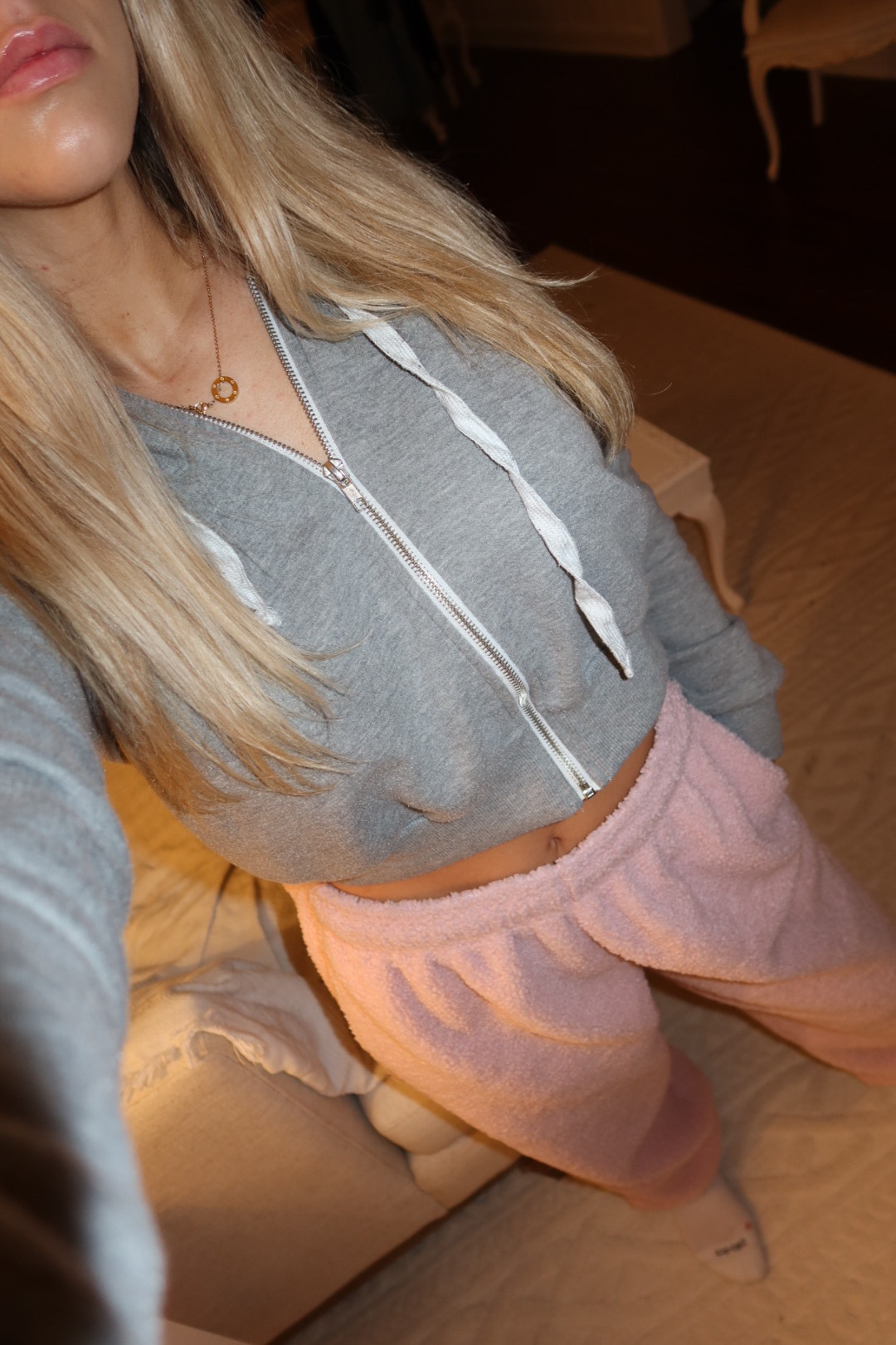 The first outfit I grab when I walk in my house after a long day. These fluffy sweatpants could not be any comfier

#LTKfindsunder100 #LTKtravel #LTKGiftGuide