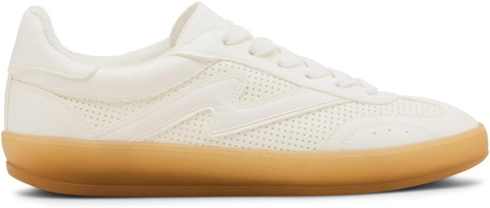 Madden Girl Women's Giia Fashion Sneaker | Amazon (US)