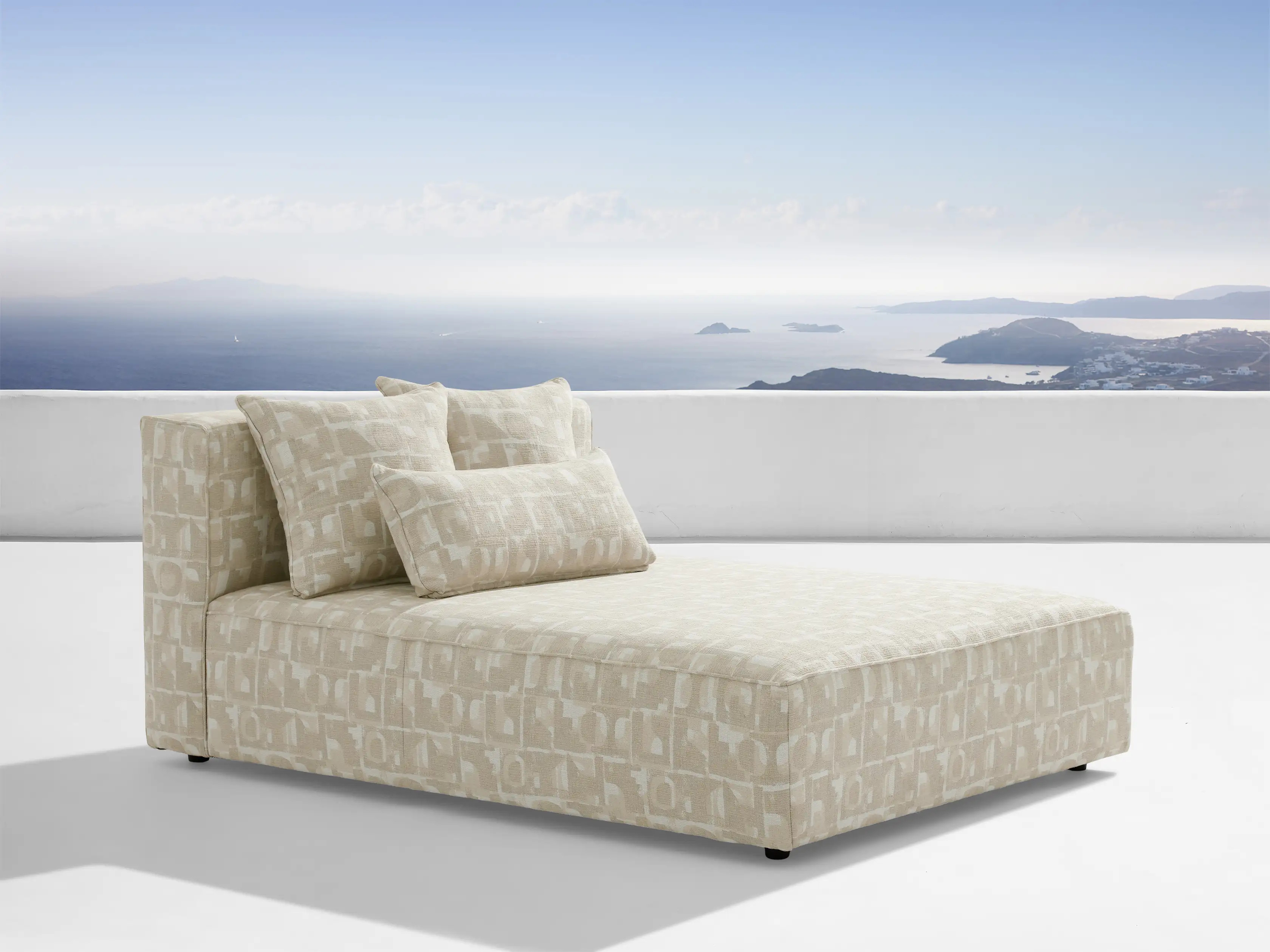 Andaz Outdoor Daybed | Arhaus