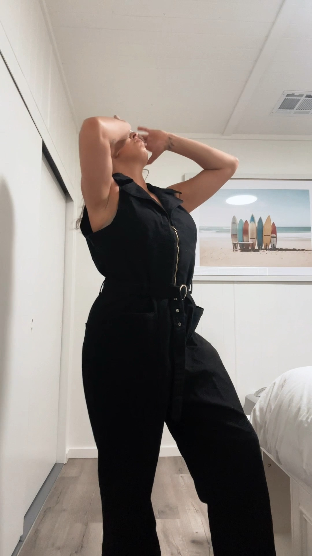 Feeling myself big time in this all black collar jumper with gold accents! I can’t wait to wear this look out!!