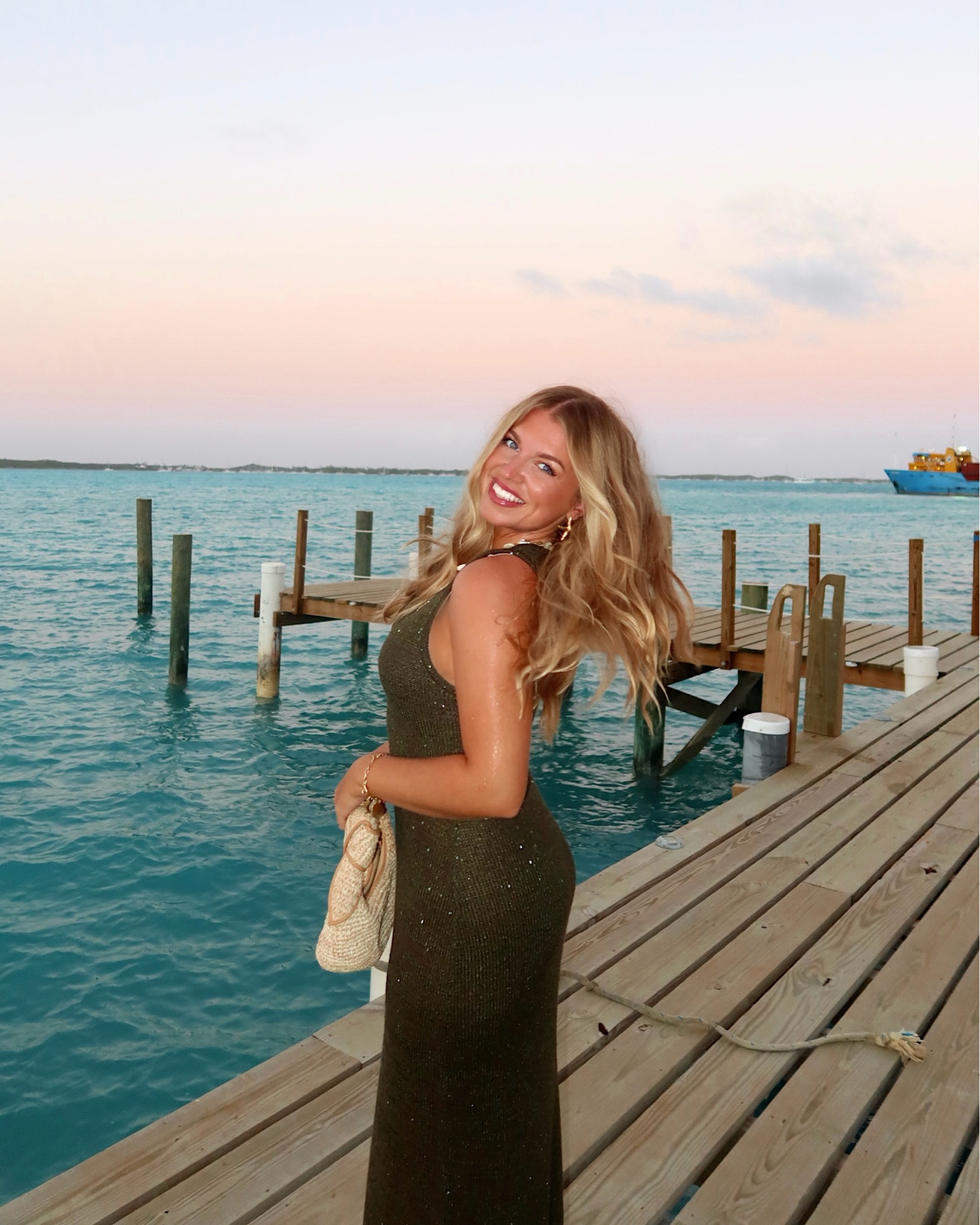 Bahamas dinner outfit