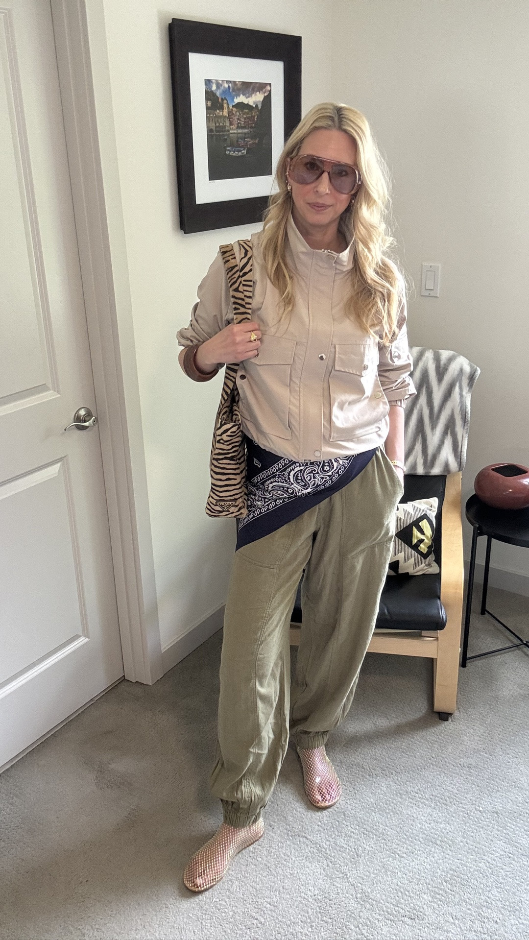 This cropped funnel neck lightweight Spring/Summer jacket has endless styling possibilities! I sized up to a size L, for reference I’m 5’ 9” about 140 lbs.

@genleck @genleck_kassy @ueal.official @genleck_mumu

#LTKOver40 #LTKootd