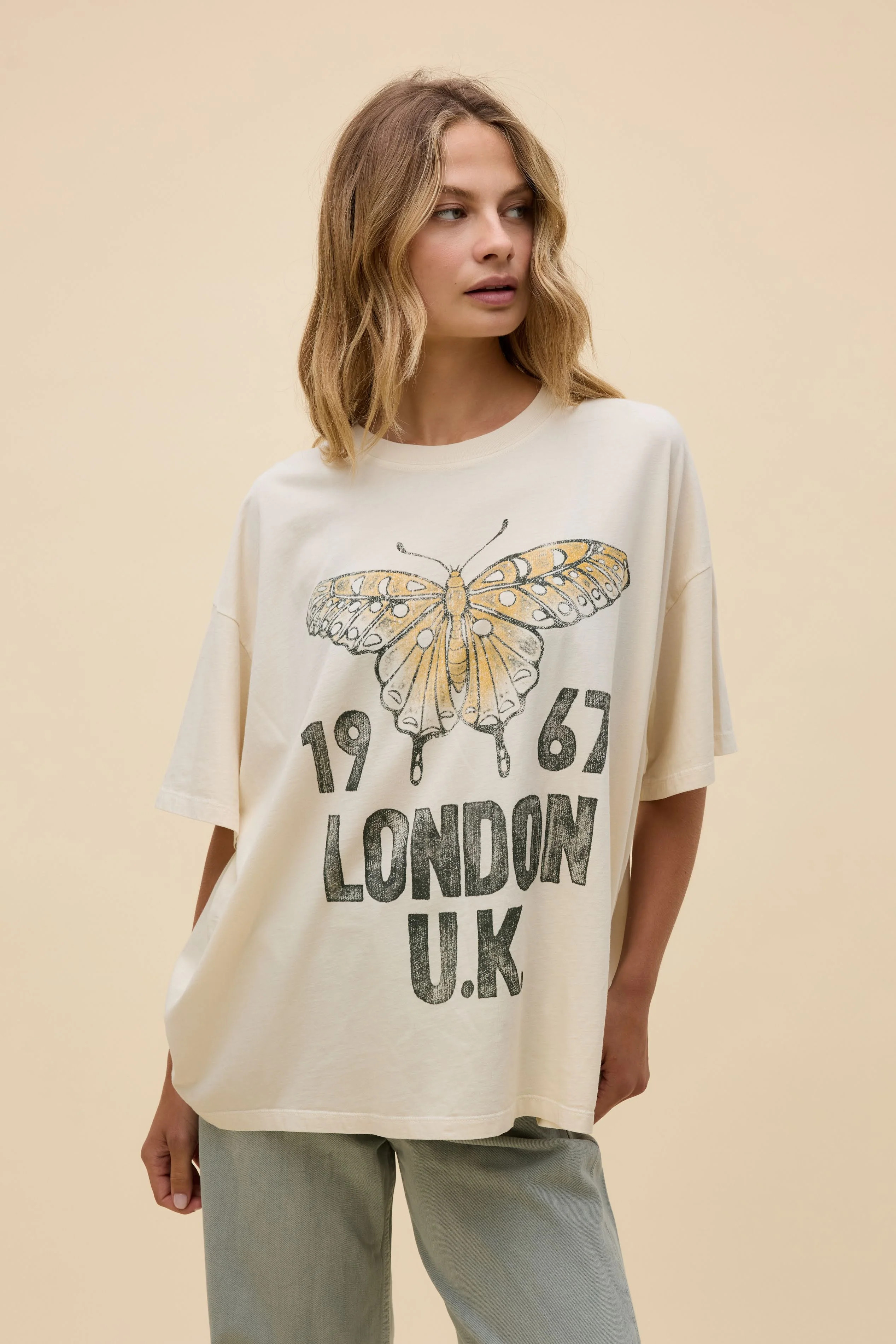 Fleetwood Mac London 1967 OS Tee in Off White | 100% Cotton T-Shirt in Dirty White | Daydreamer