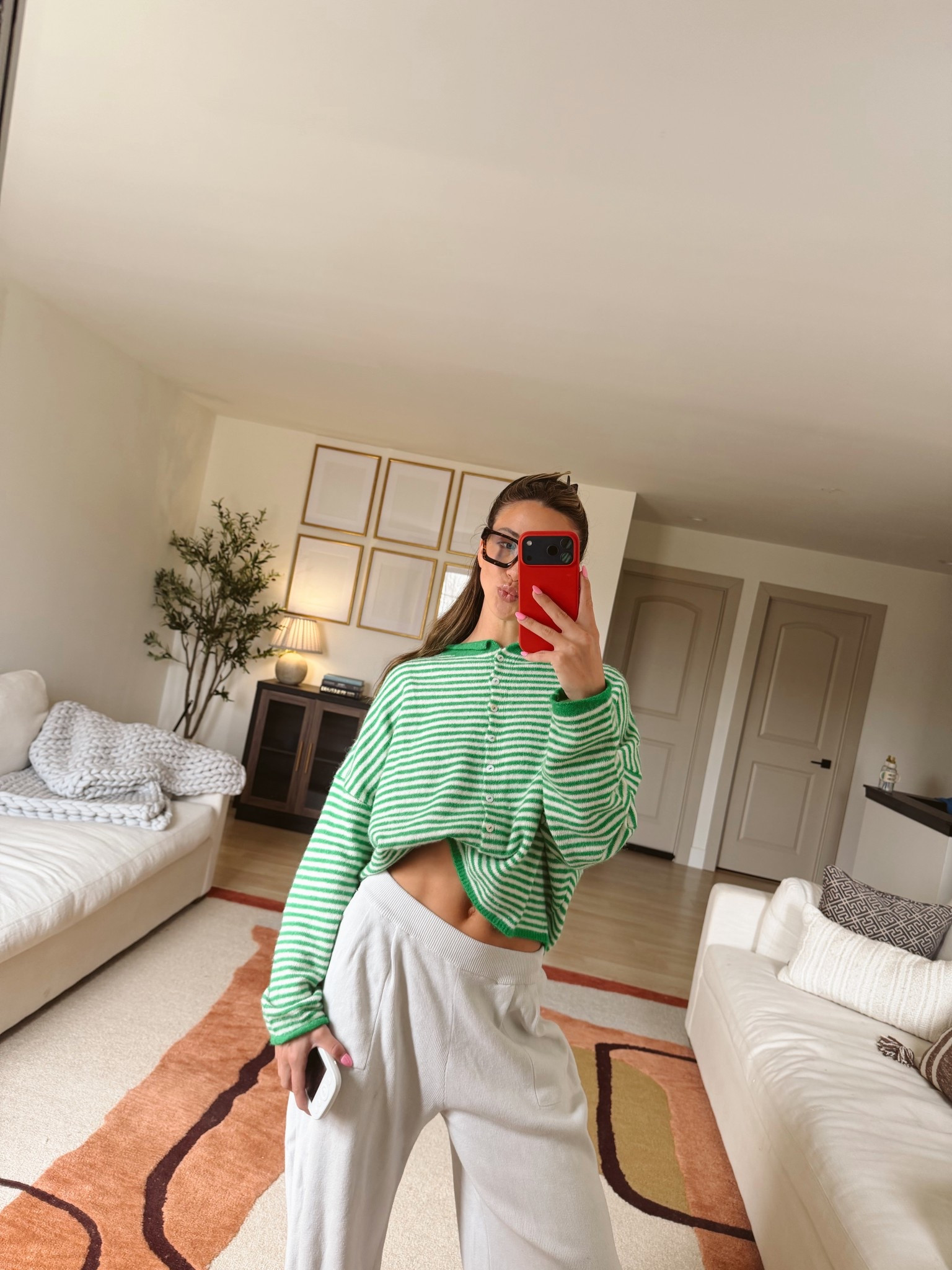 Sweater size M 
Pants size M