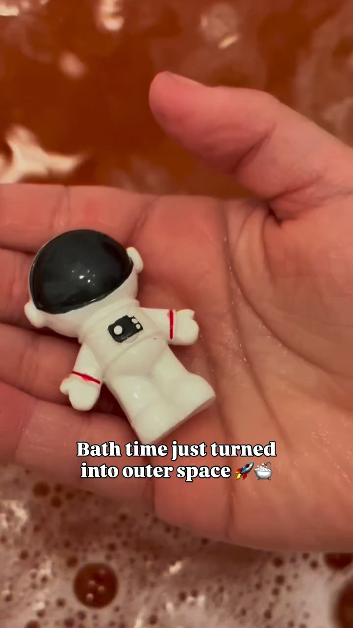 These Space Bath Bombs were an instant hit in our house! 🚀

Bright colors, surprise toys, and the most fun bath time ever for my little guy. 💙🛁

Perfect for boys & girls who love all things space 🌎⭐️
Make sure you follow @shopevolutionusa for more fun finds!

@shopevolutionusa @stackinfluence #evolutionusa #evolutionusapartner #bathbombs #fyp #explorepage