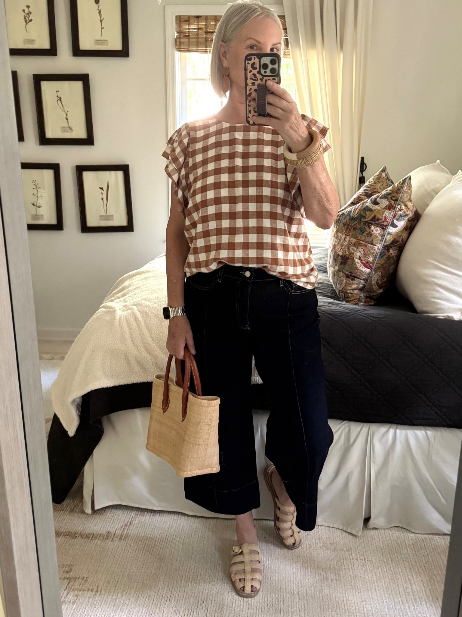 I’ve been looking for some cute dark denim and these are on sale!


#LTKStyleTip #LTKSeasonal #LTKFindsUnder50