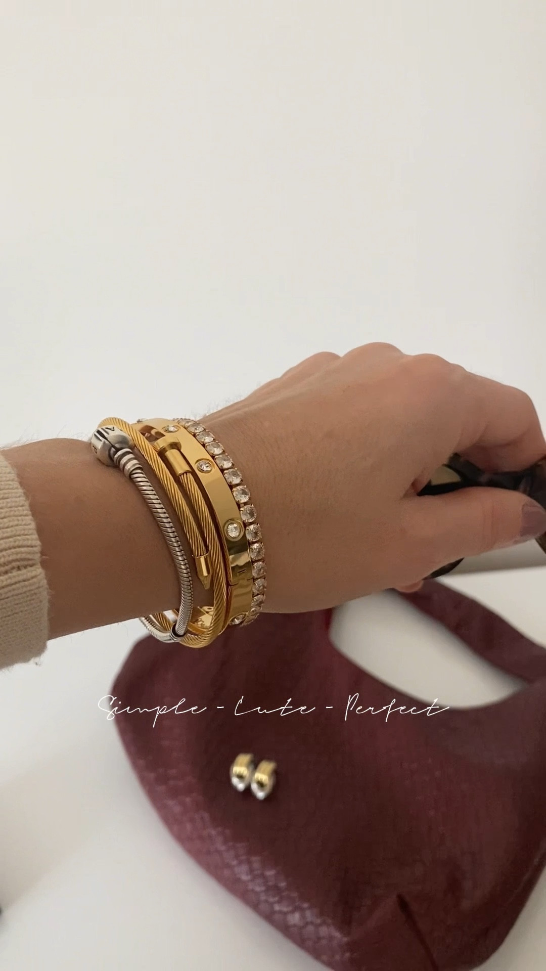 Beautiful 😍 ! Buy it ! They’re strong 

#LTKFallSale #LTKSaleAlert #LTKSeasonal