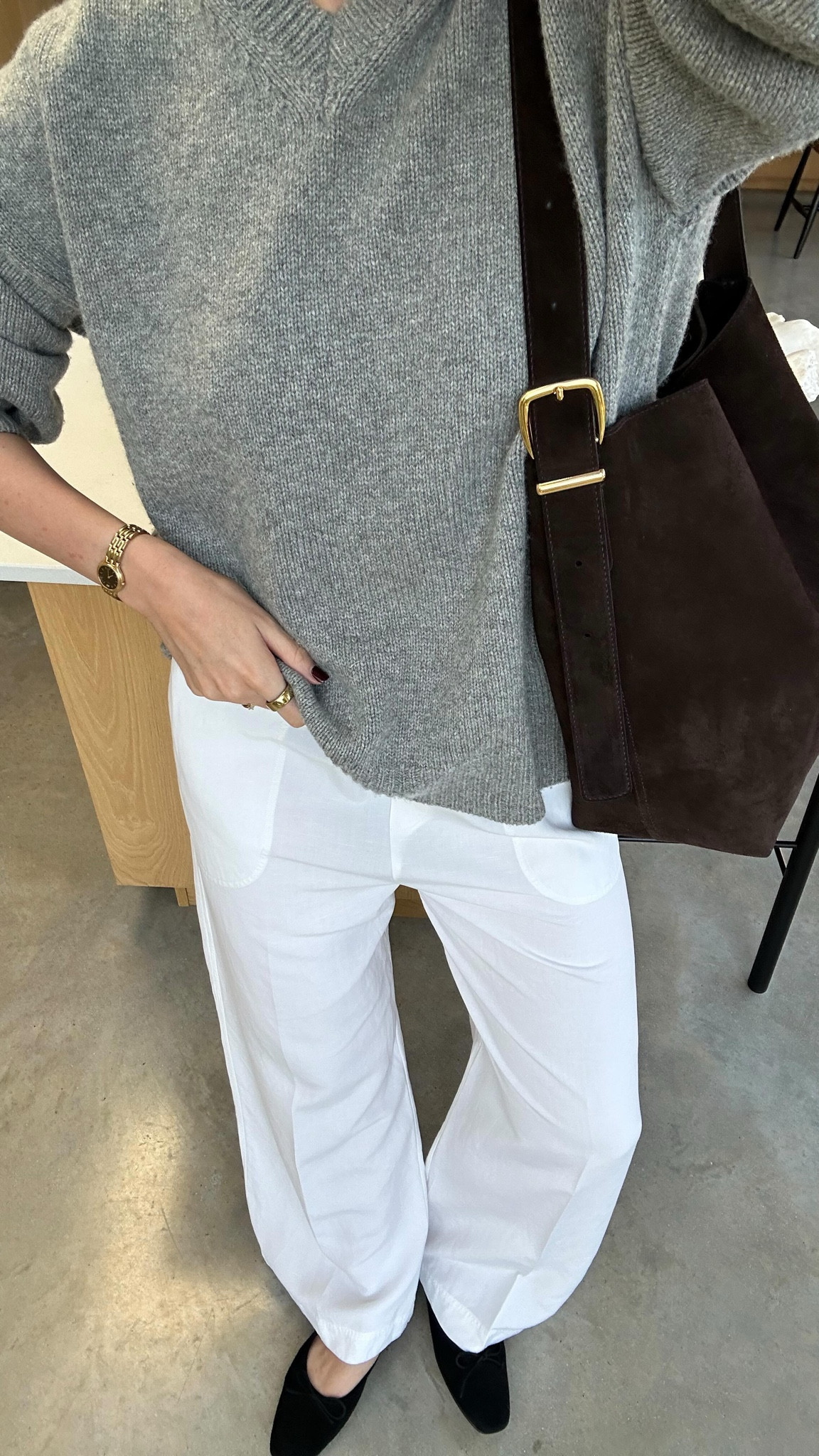 When in doubt, get a grey jumper out. 🩶