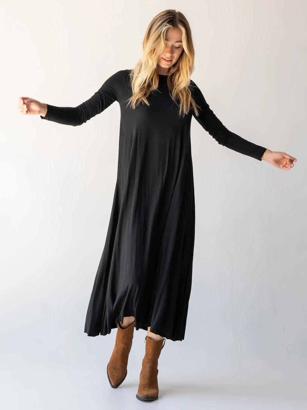 Stevie "ButterSoft" Knit Maxi Dress - Black | Natural Life
