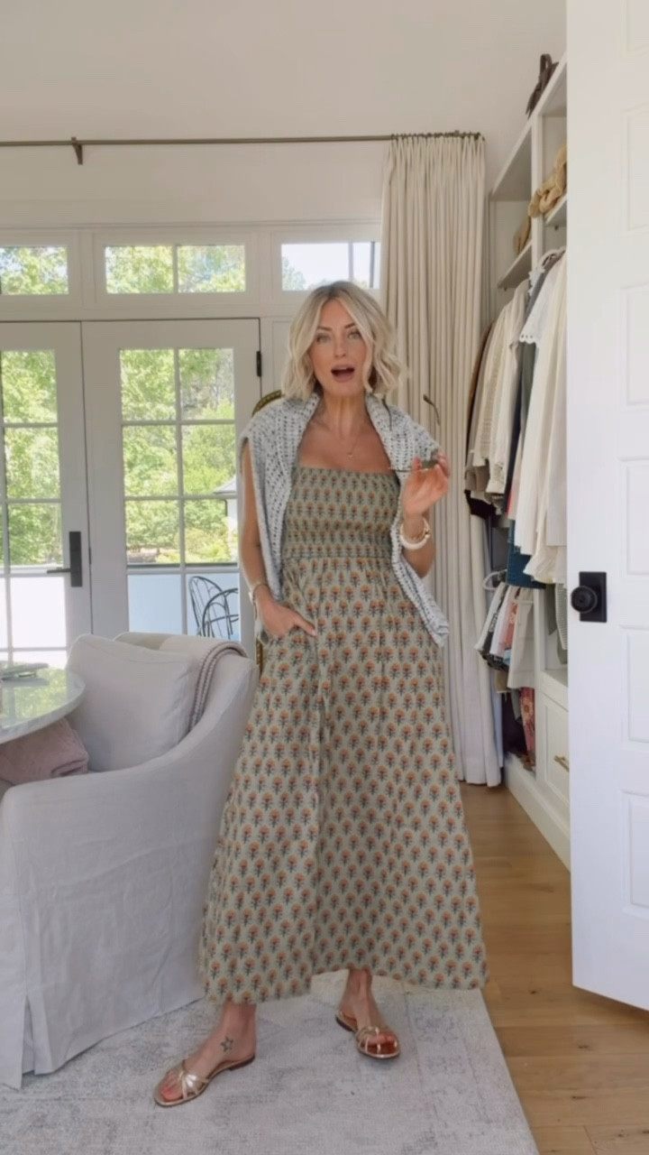 The print on this dress is stunning! Such a great dress to pack with you to the beach! Wearing XS.

Loverly Grey, Loft, floral maxi dress, spring dress, beach dress, vacation dress, spring fashion, spring outfit ideass

#LTKSeasonal #LTKootd