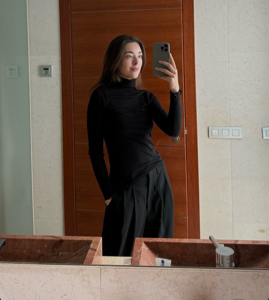 COS Trousers & Top 

#LTKeurope #LTKSeasonal #LTKstyletip