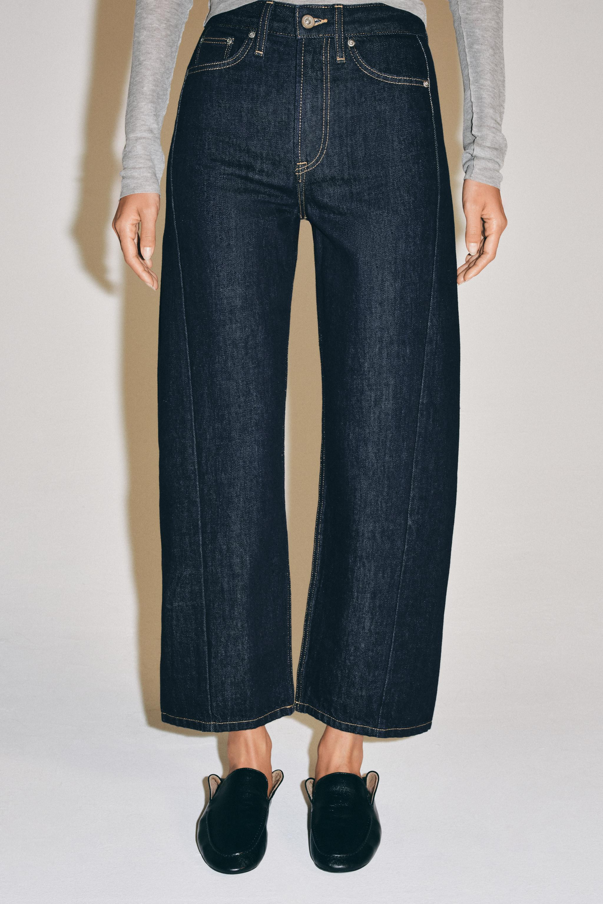 ZW COLLECTION MID-RISE RELAXED ANKLE JEANS | Zara US