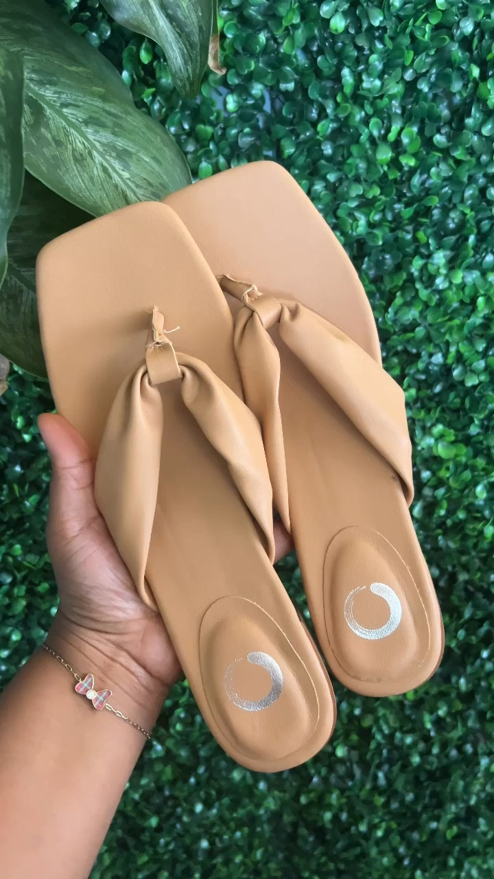 Seelah Block Heeled Sandals in faux leather
Find on my LTK ✨
Use code minimalbelle15 for 15% off

#JourneeCrew #JourneeGirl #JourneePartner @Journee Collection 

#LTKSummerSales #LTKShoeCrush