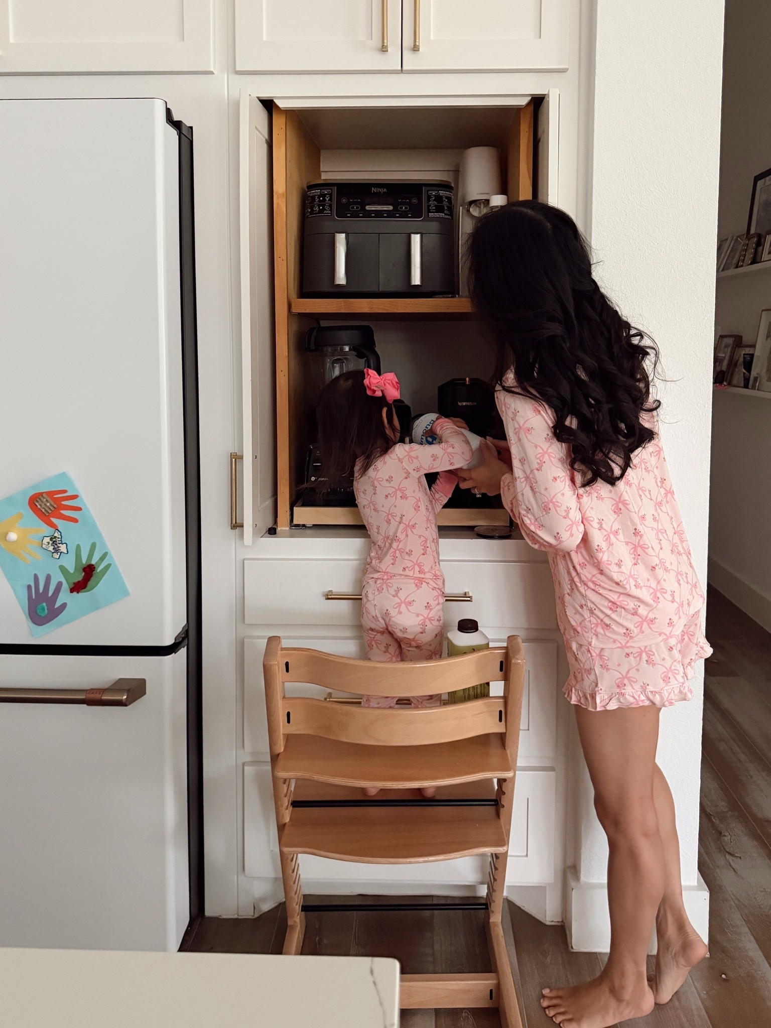 Bow pajamas that are precious to match with your little ones! The long sleeve and shorts combo is perfect for springtime. Linking Em’s, too.

#LTKootd #LTKmomlife #LTKKids