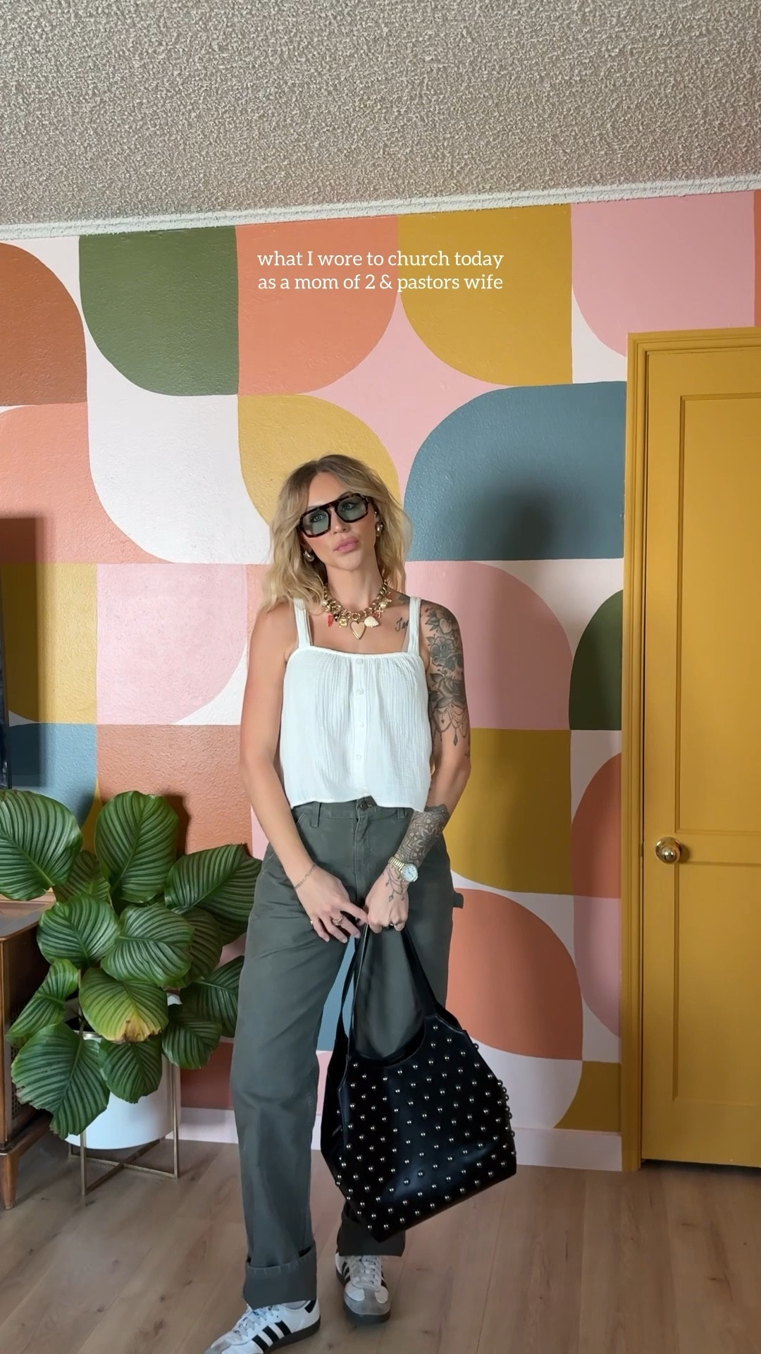 these thrifted cargos are my new personality 🤭 & such a staple for fall fashion!! linked similar outfit options!! 🫶🏻


#LTKSeasonal #LTKFindsUnder100 #LTKStyleTip