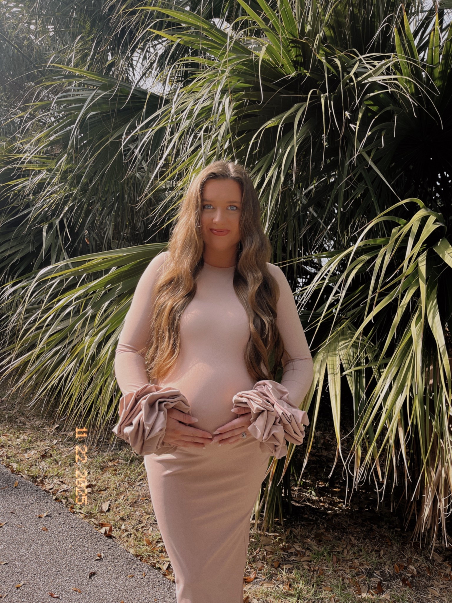 mauve pink maternity dress wearing a size 8 (such good quality) 

#LTKFindsUnder50 #LTKHoliday #LTKBump