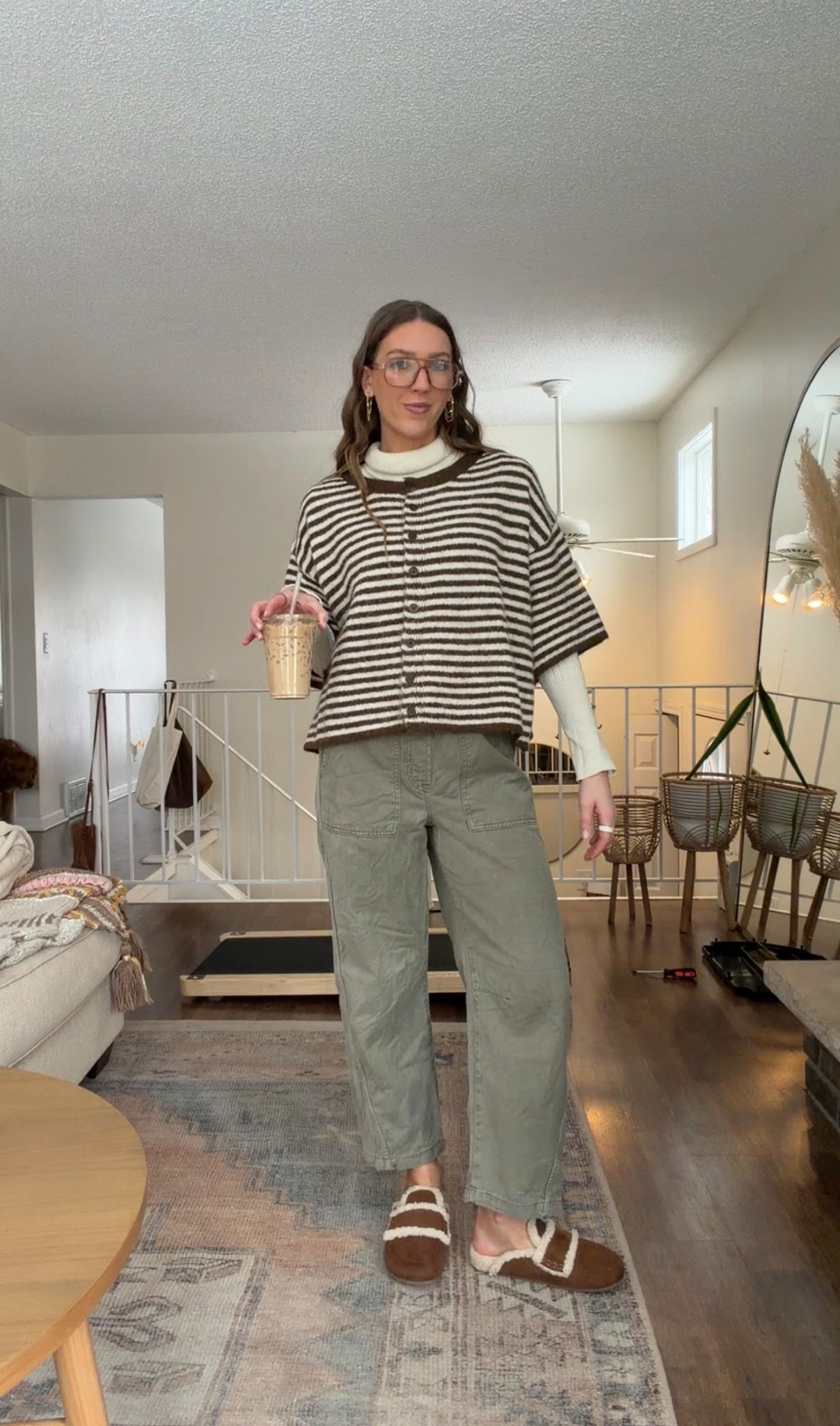 Casual spring outfit 🤍
Cardigan is from Golden Haze!

#LTKdayinmylife #LTKootd #LTKgrwm