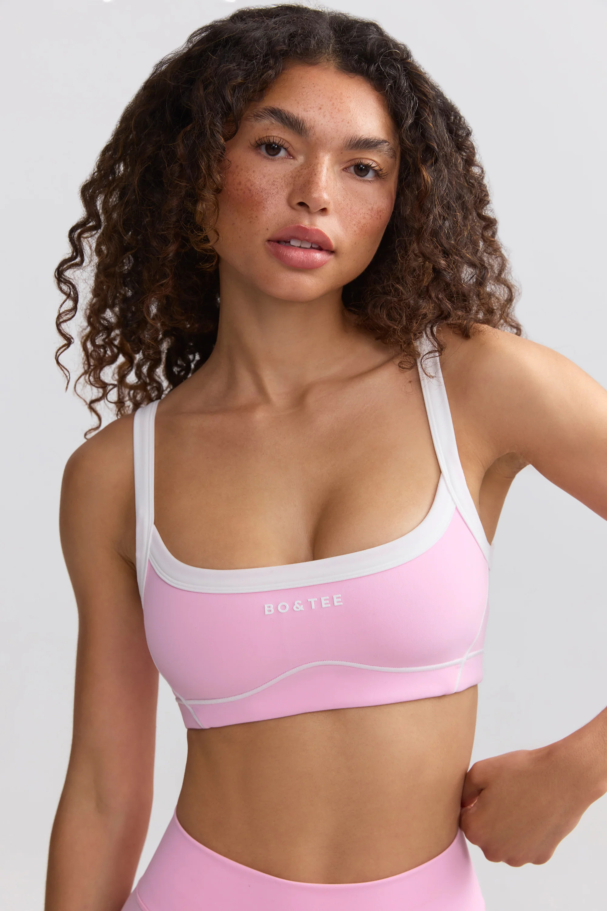 Soft Active Contrast-Trim Sports Bra in Baby Pink | Oh Polly