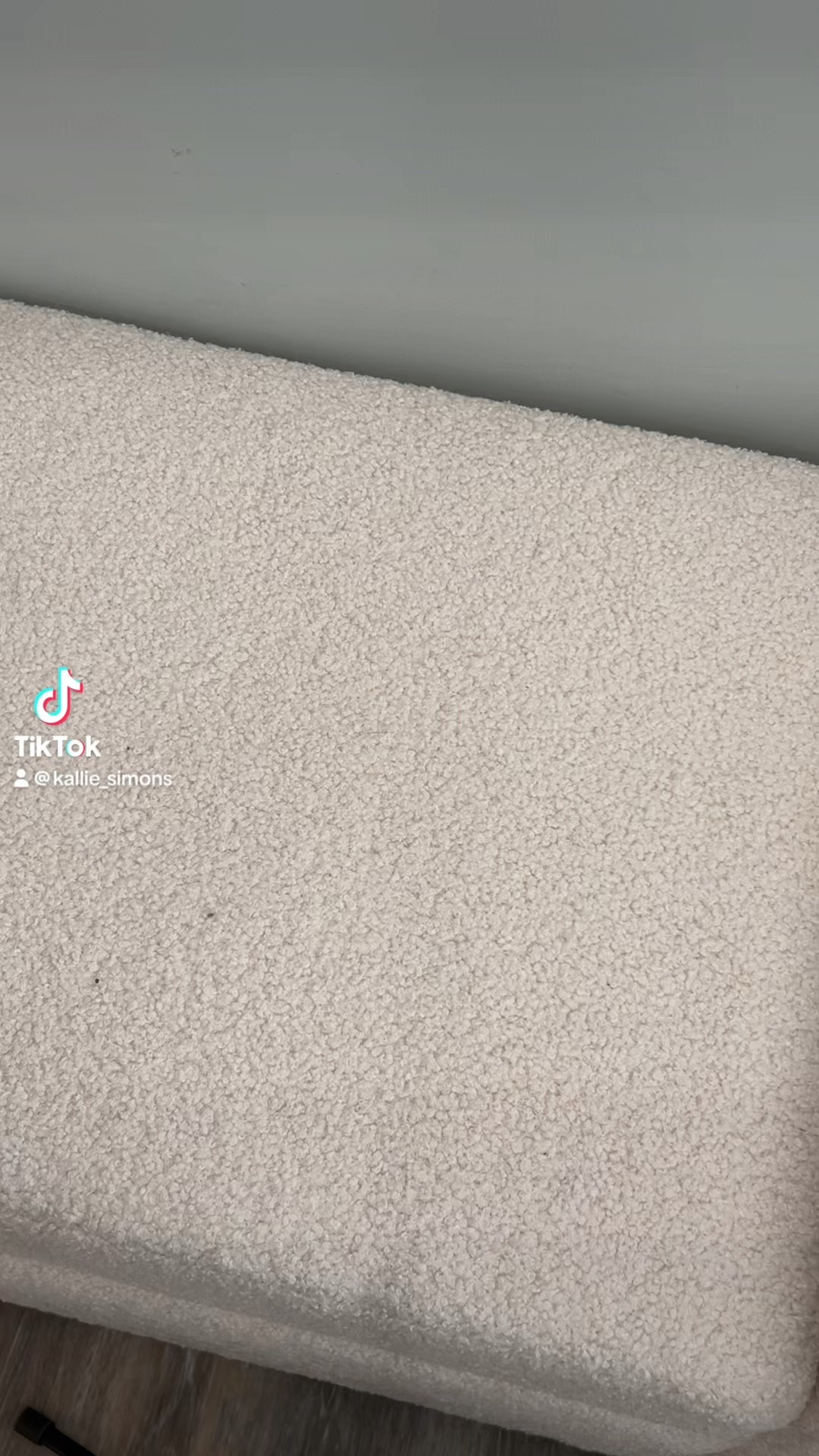 The PERFECT pair of jeans! Currently on major sale 
Fall jeans 
Fall fashion
Abercrombie jeans 
Straight leg jeans 
High waisted jeans 


#LTKFindsUnder100 #LTKSaleAlert #LTKSeasonal