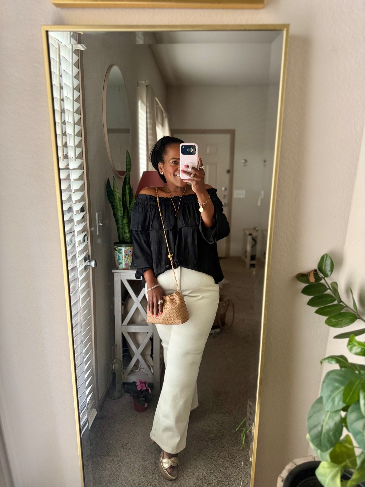 The perfect going out with friends outfit!! Could also be a fun look to pack for vacation. My little bag with the gold chain strap is from Amazon and under $30! 

#LTKTravel #LTKgrwm #LTKootd