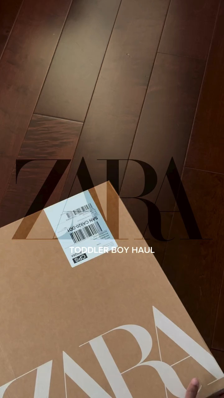 suddenly boy clothes are the cutest thing ever? comment LINKS and i’ll dm u the links!!

#zarakids #toddlerboyfashion