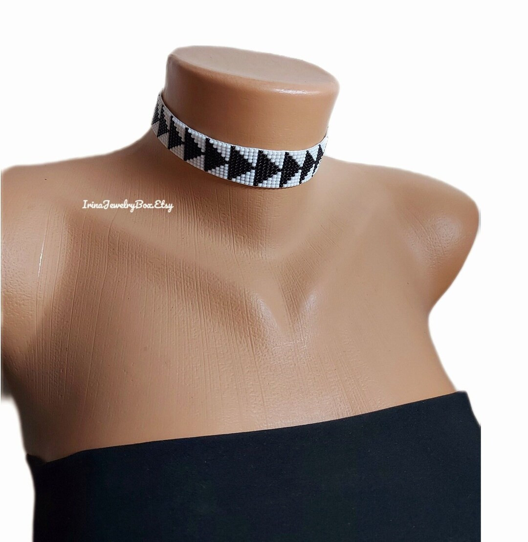 White and black beaded choker, Triangles choker necklace, Seed bead choker, Bead loom choker, Bea... | Etsy (US)
