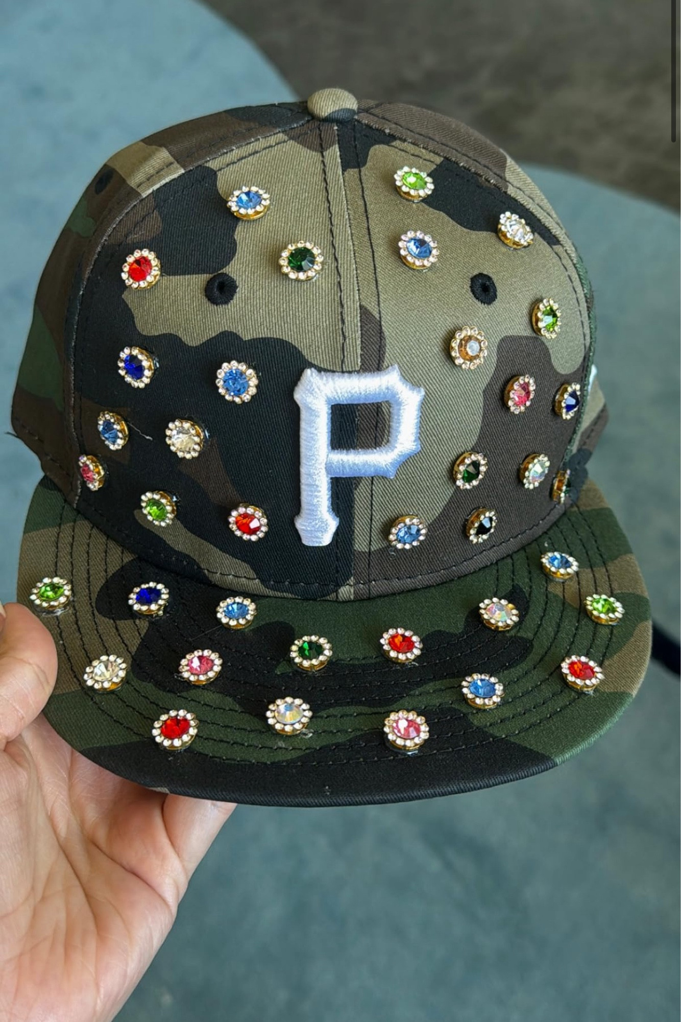 DIY hat🫡

#DIY #streetwear #diyhat #curvyfashion #outfitinspo #plussizeoutfits #hat #flatbillhat 

#LTKMidsize #LTKStyleTip #LTKPlusSize