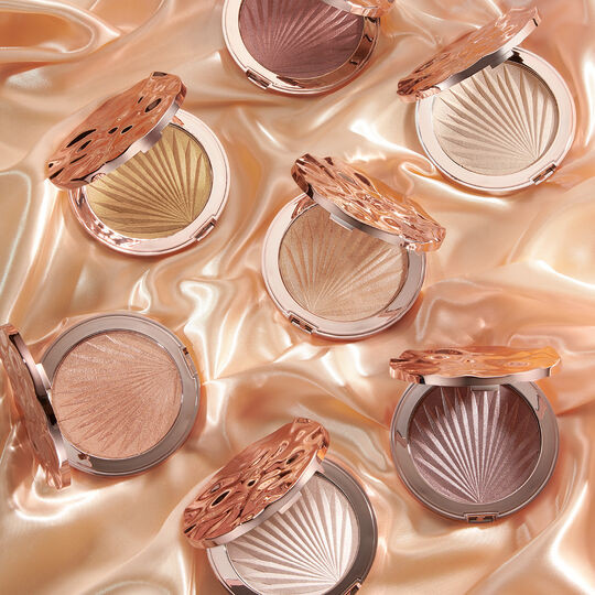 Makeup Revolution Glow Splendour Highlighter | Revolution Beauty (UK)