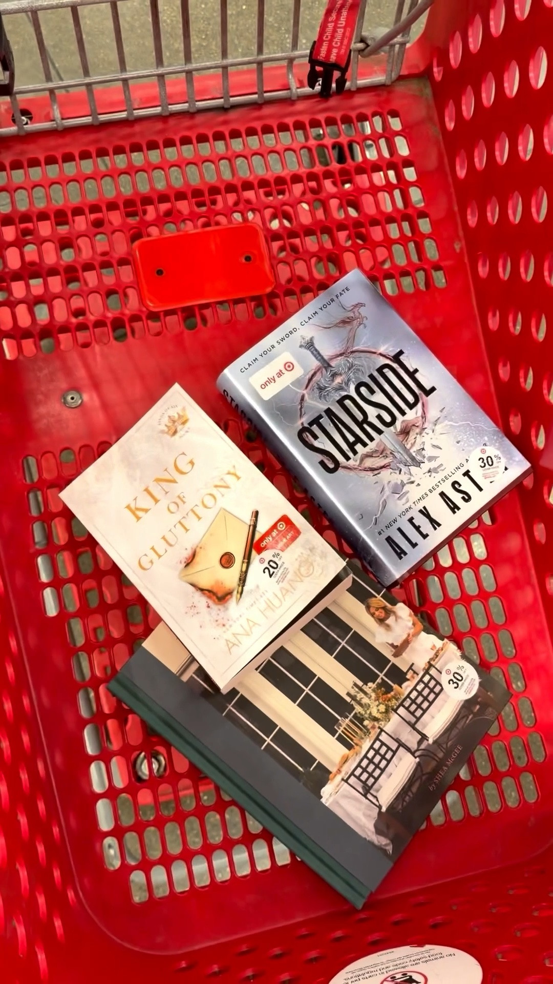 #Ad Book shopping at @Target has officially become my favorite form of me time 📚✨ From hosting inspiration to fantasy and romance reads, I love that Target Books truly has something for everyone! Your next favorite read is waiting at Target... Or waiting to be delivered right to your door 😉 #targetpartner #target #targetbooks

#LTKmomlife #LTKstorytime #LTKKids