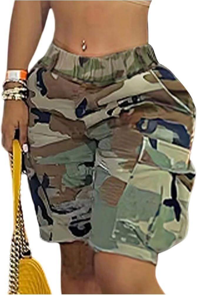 WDIRARA Women's Camo Cargo Shorts Streetwear Elastic Waist Bermuda Shorts with Flap Pockets | Amazon (US)