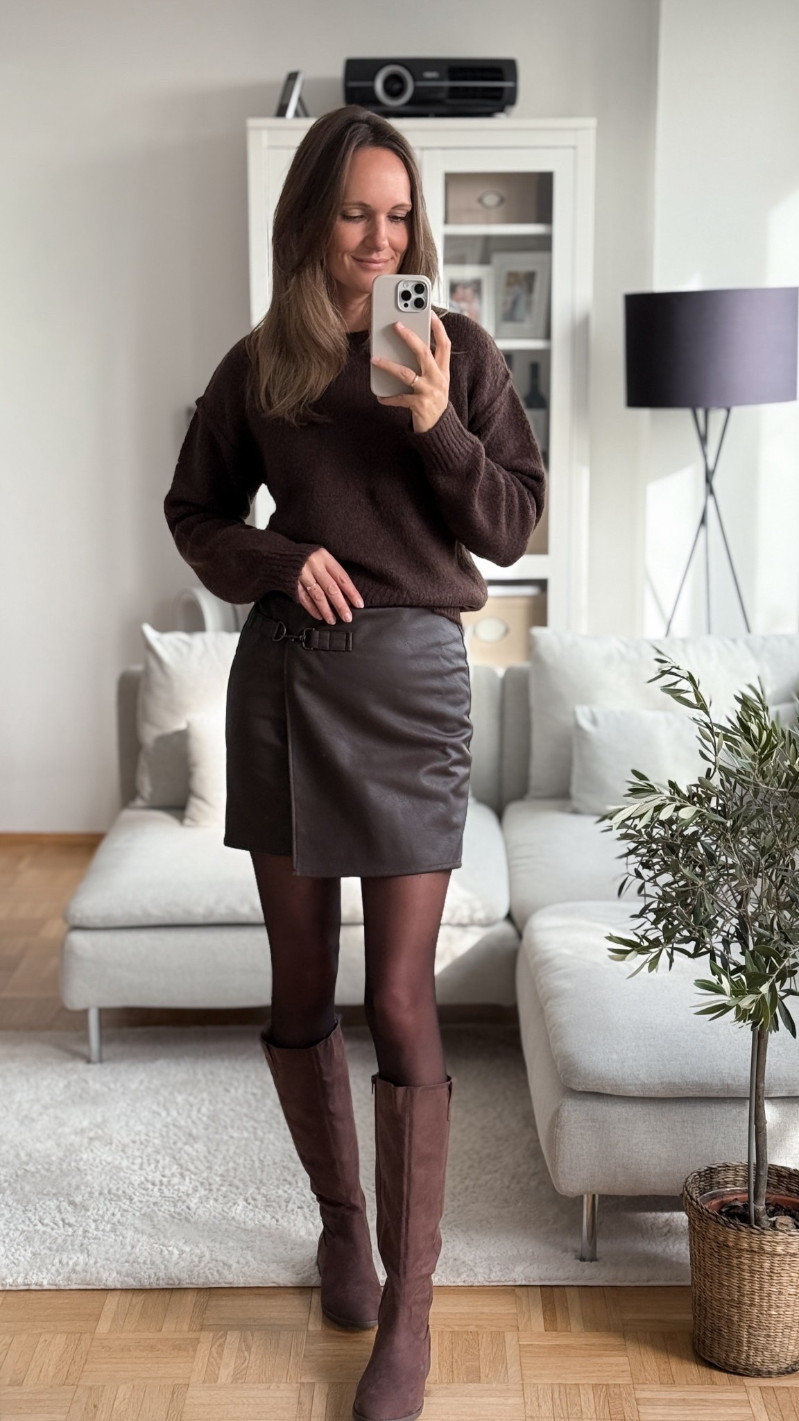 Mein Outfit von heute von Bonprix mit dem kuschelig weichen Pullover in Espresso Braun.

#LTKdeutschland #LTKwinter #LTKstyletip