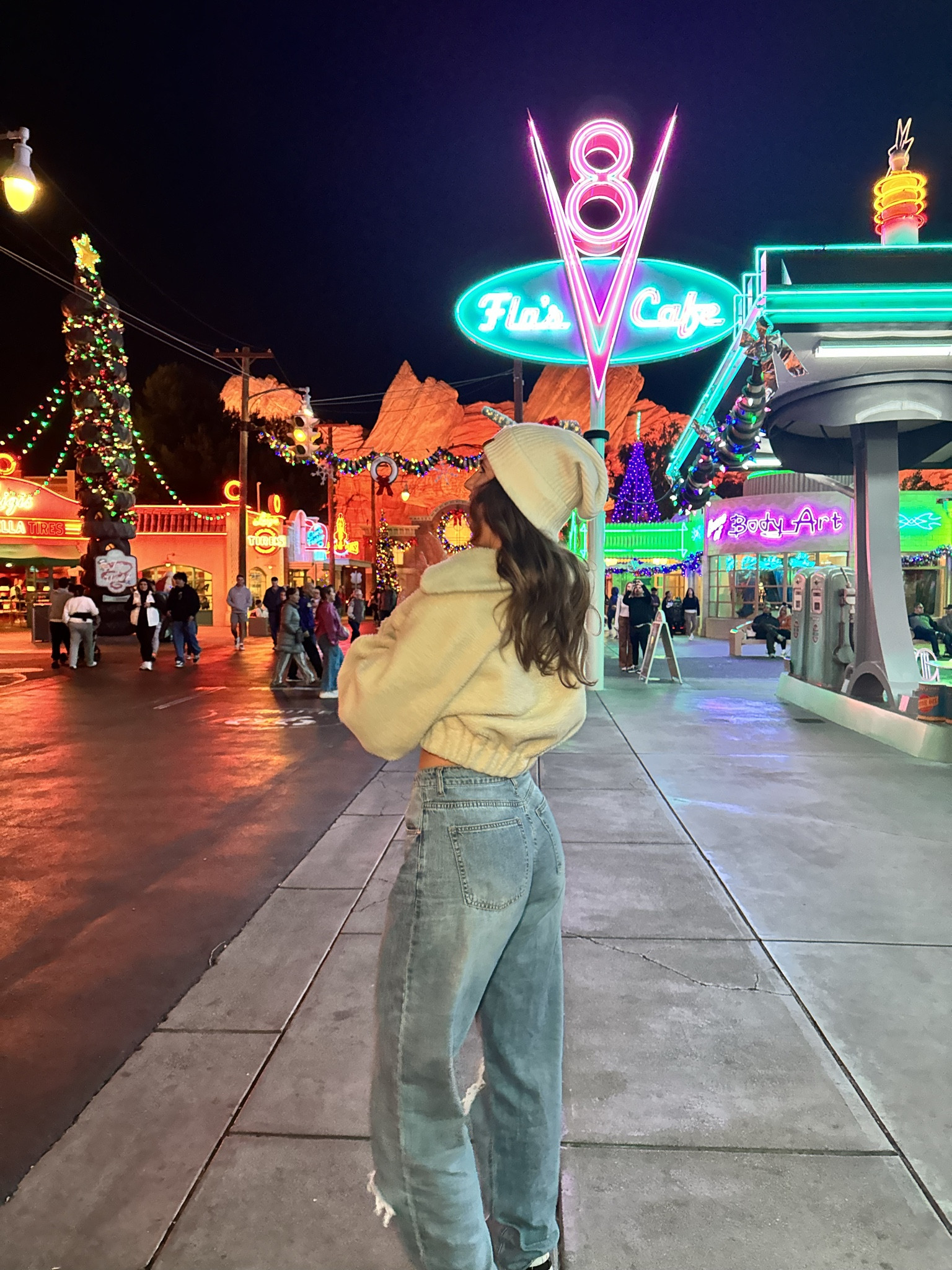 LONG jeans for tall queens! A lot of these are 40% off right now 
I wear a size 8 for refrence 🤗 #ltktall 

#LTKsalealert