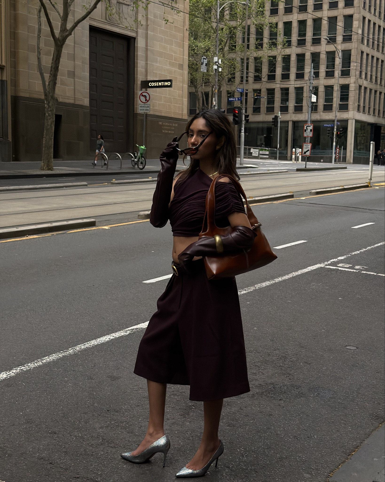 Burgundy capri pants outfit 

#LTKstyletip #LTKaustralia #LTKpetite