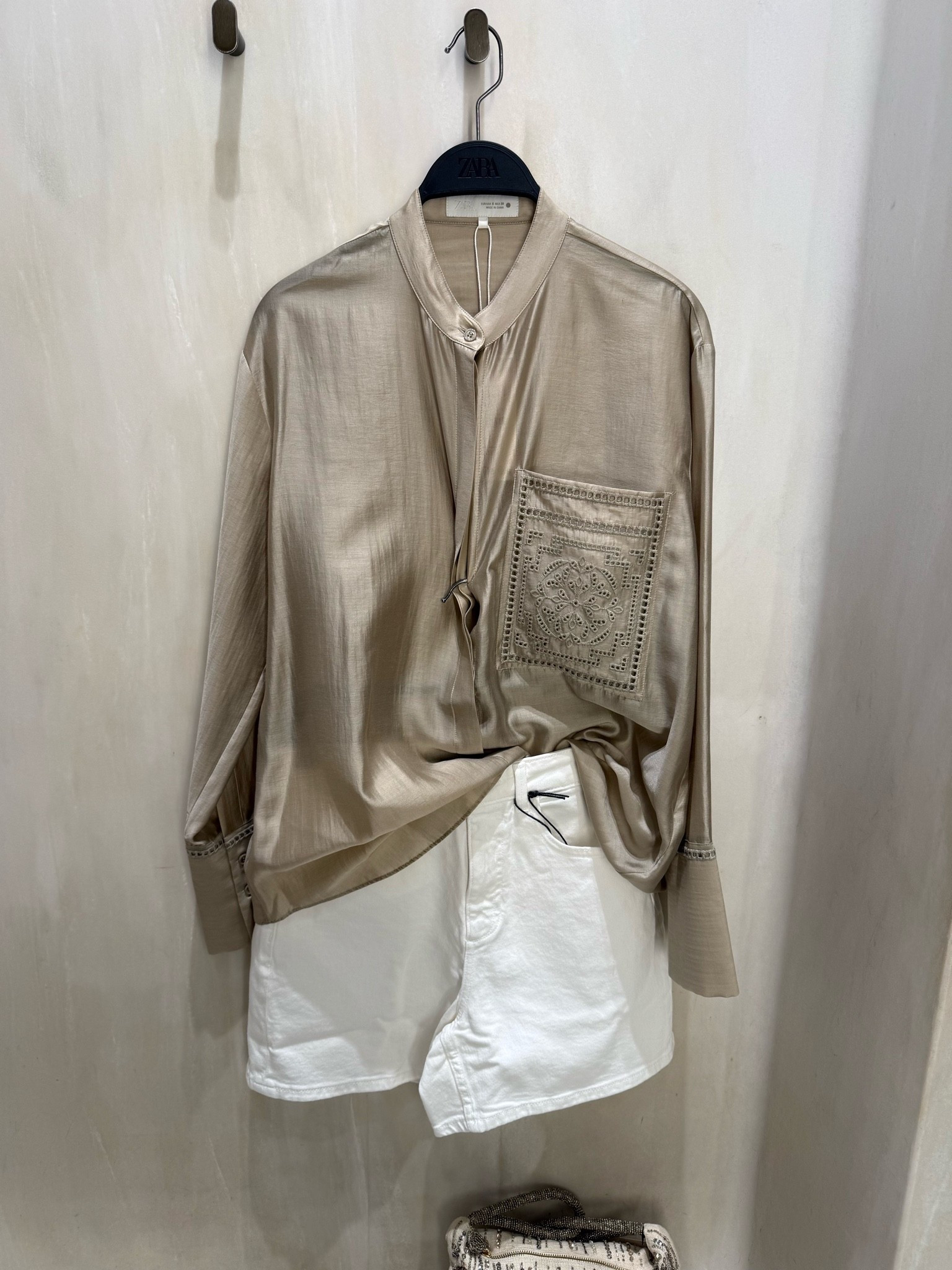 SHIMMERY SHIRT✨
Tags: new in Zara Loewe style shirt pocket detail mom shorts white denim chic women’s date night chic women’s style

#LTKsummer #LTKstyletip