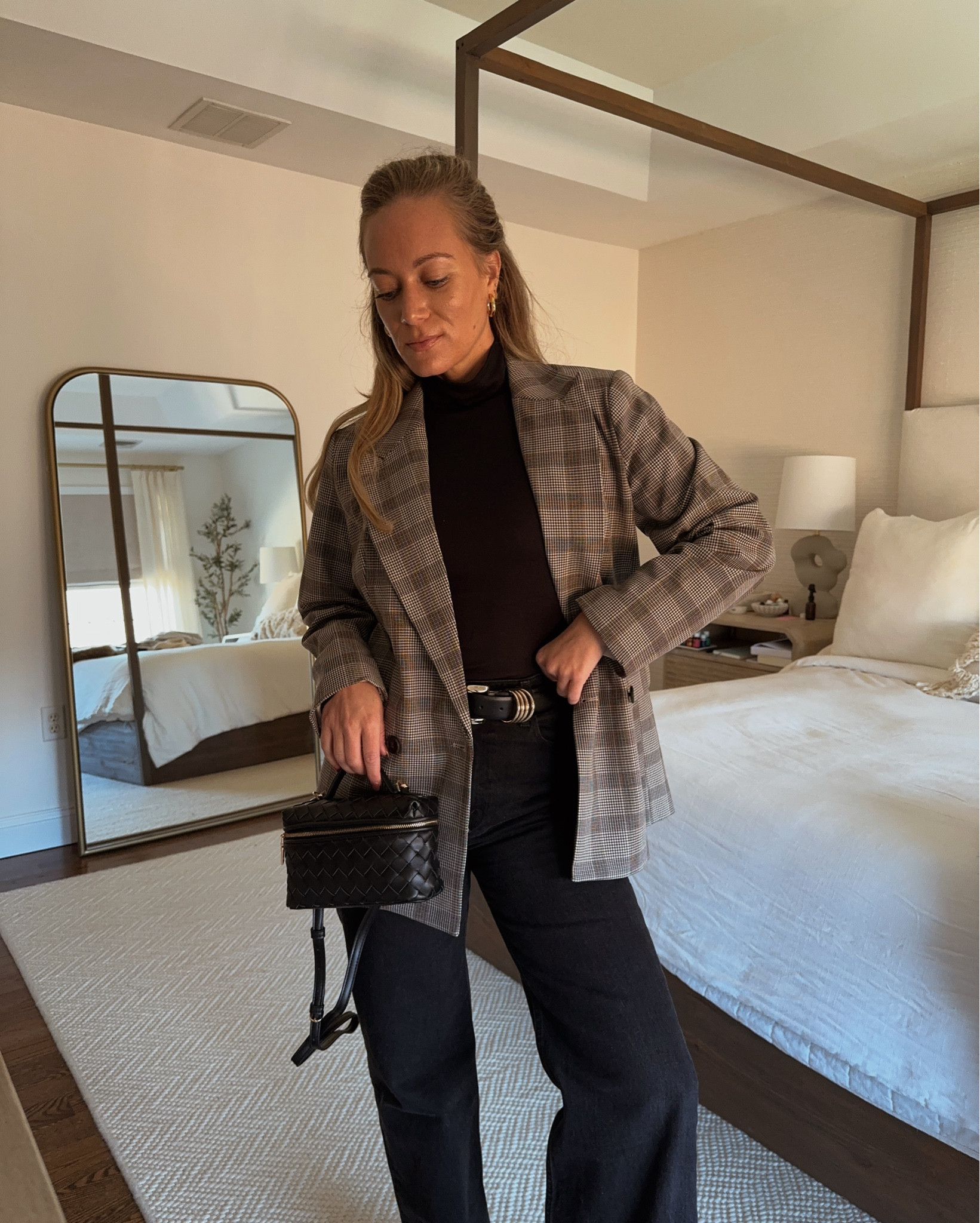 Plaid oversized blazer under $40, wearing size small
With the perfect layering turtleneck top, Amazon chunky belt and Abercrombie jeans

#LTKSeasonal