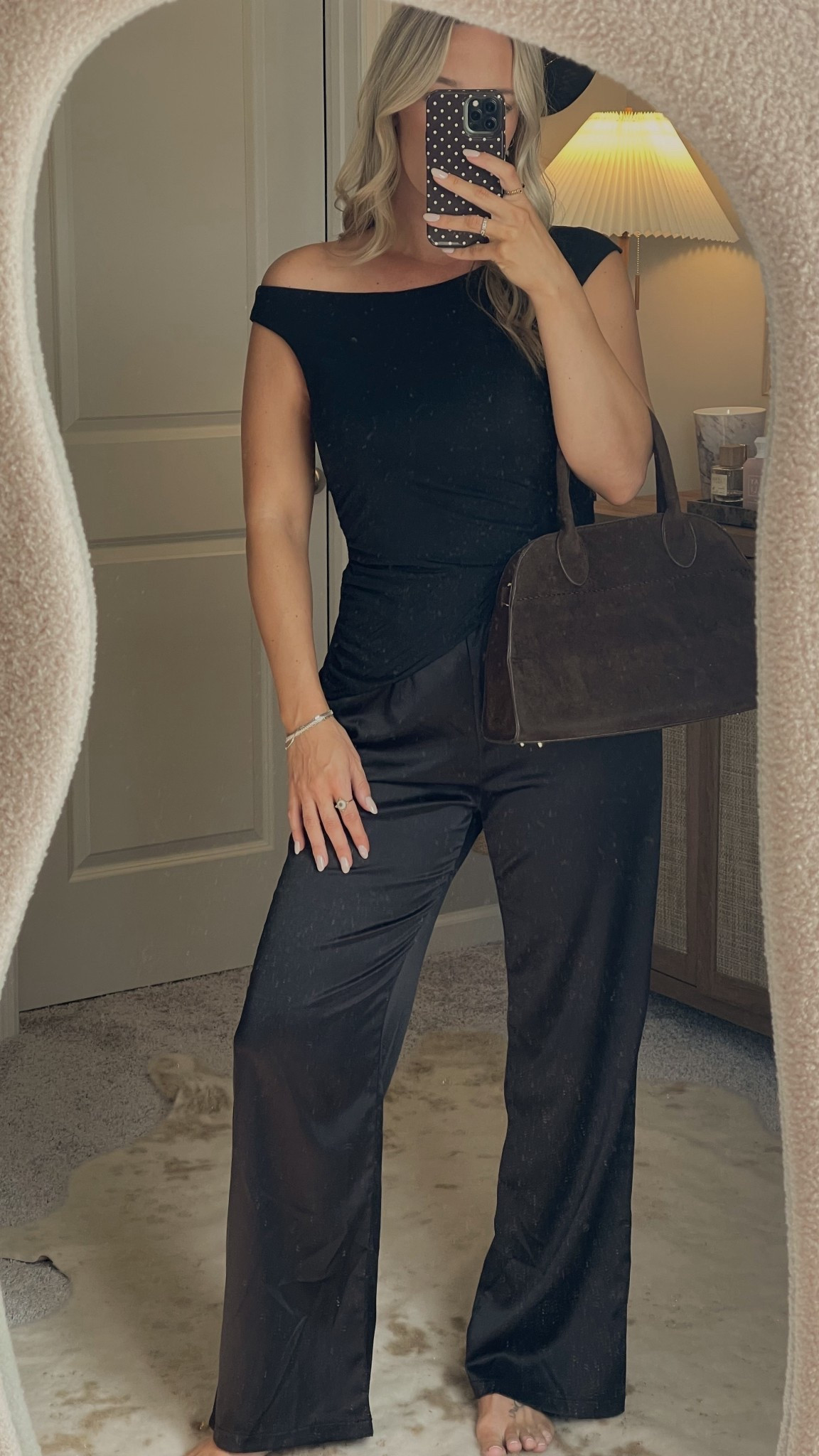Date night or comfy casual day out outfit #datenight #outfit #ootd #outfitinspo #satinpantsoutfit #nightoutoutfit #springoutfit

#LTKootd