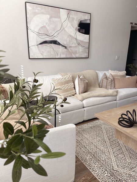 My Naples home

Interior design, home decor, neutral home, modern home, living room, black and tan decor, condo decor



#LTKsalealert #LTKhome #LTKfindsunder50
