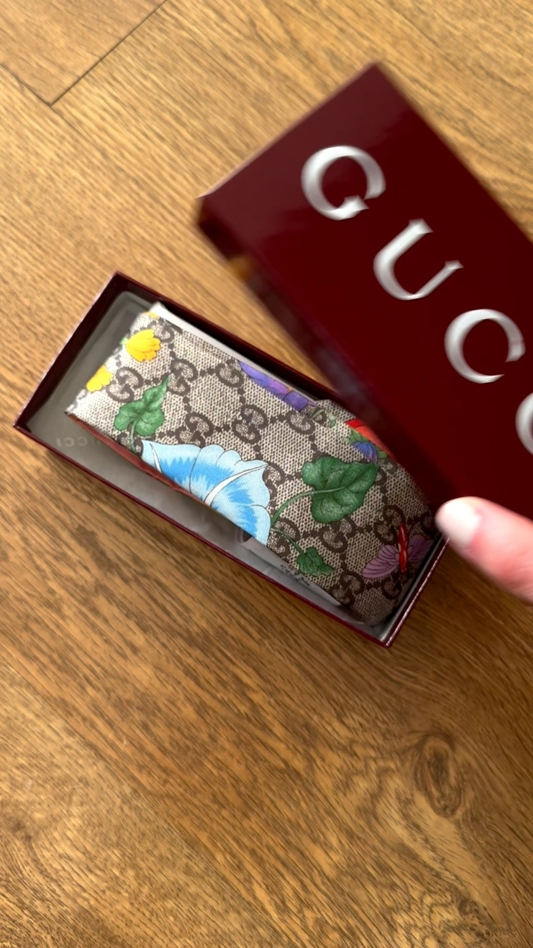 Gucci floral print silk scarf 

#LTKSeasonal #LTKdayinmylife #LTKOver40