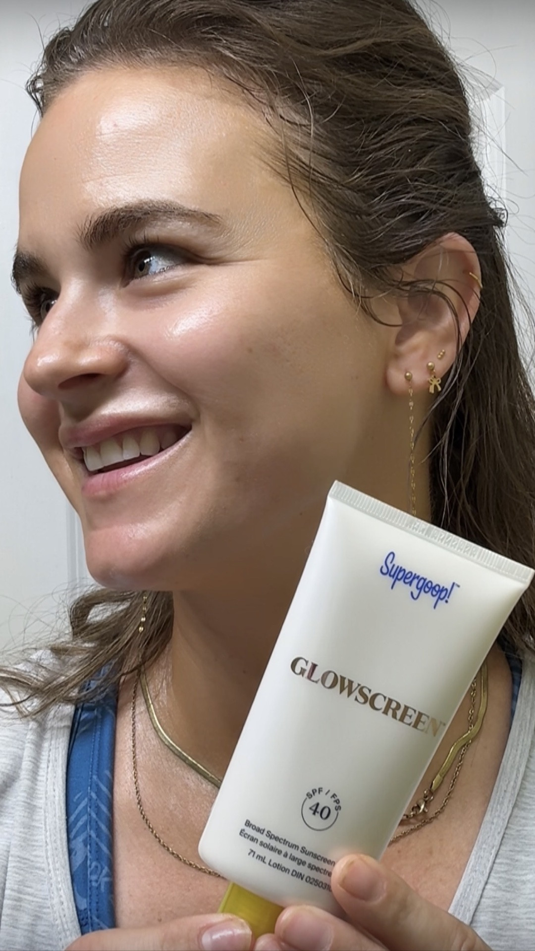 The perfect no-makeup glow for summer ☀️✨

I've been reaching for Supergoop Glowscreen nonstop lately. It gives my skin the prettiest radiant finish while adding SPF protection—basically my favorite shortcut to looking fresh and glowy with minimal effort.

Who else loves a glowy summer makeup routine? 💛

#Supergoop #Glowscreen #SummerGlow #NoMakeupMakeup #GlowySkin #SPFEveryday #SummerBeauty #BeautyFinds

#LTKselfcare #LTKBeauty #LTKmorningroutine