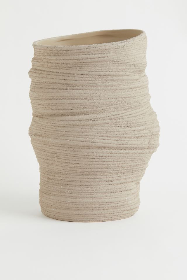 Asymmetric stoneware vase | H&M (UK, MY, IN, SG, PH, TW, HK)
