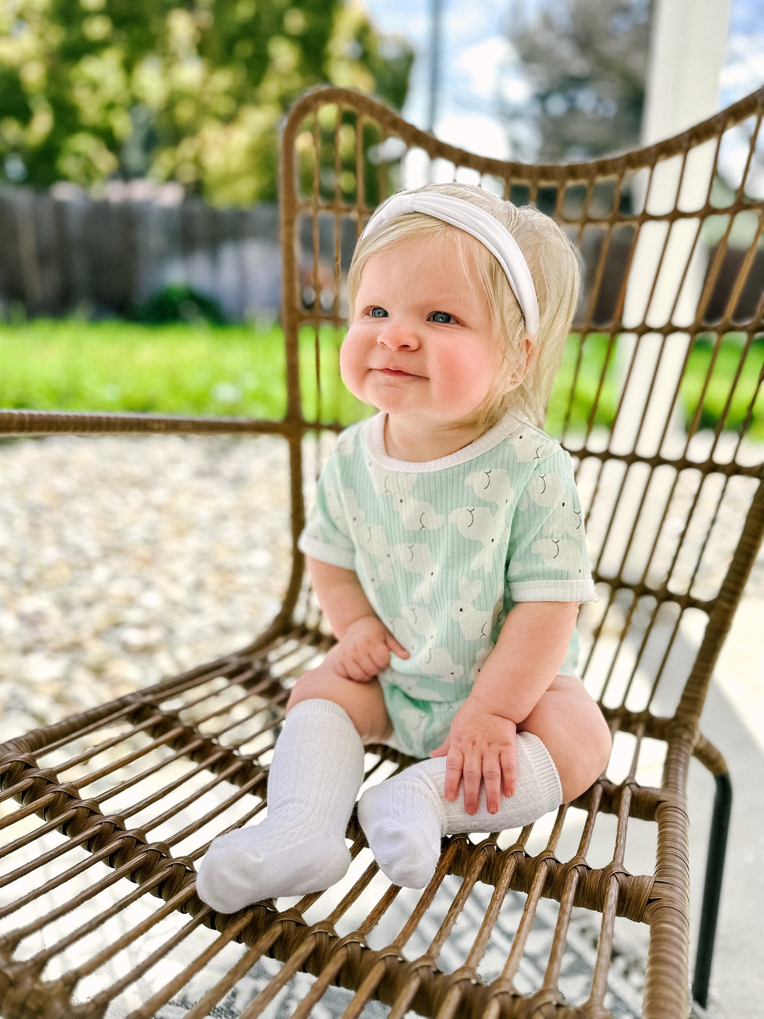 The cutest little bunny outfit from Target - and these baby knee socks I dieeee 😍🐰💚 #targetbabyfinds #babyclothes #easter #easterbabyclothes 

#LTKkids #LTKbaby #LTKSeasonal