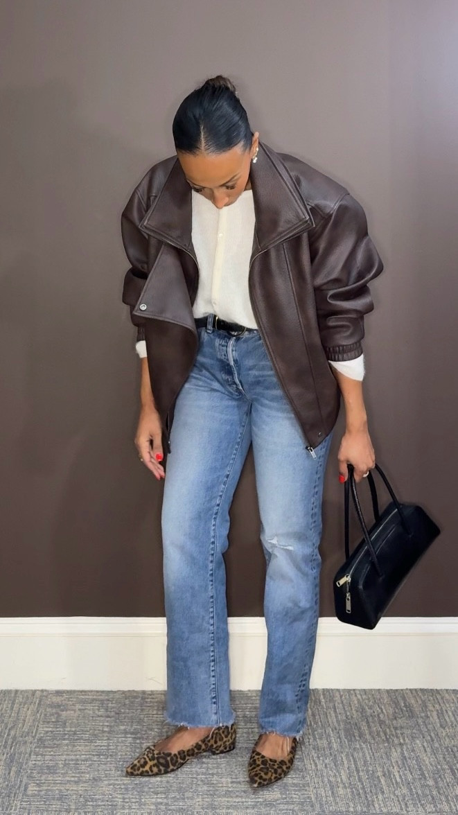 The @margauxny ballet flat is the definition of effortless chic. I styled today’s entire look around them because they elevate even the simplest outfit and make everything feel polished, timeless, and put together. #margauxnypartner #ad 

Comment SHOP if you want link sent to your DM. 

Styling the Margaux ballet flats for an everyday chic look. A timeless outfit that feels polished and effortless. My go to shoe for classic style right now.

#LTKootd #LTKmomlife